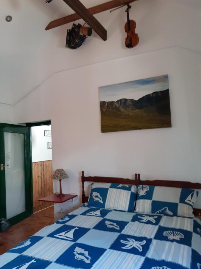 Holiday home Back2roots - Beautifully Restored Cottage, Doochary