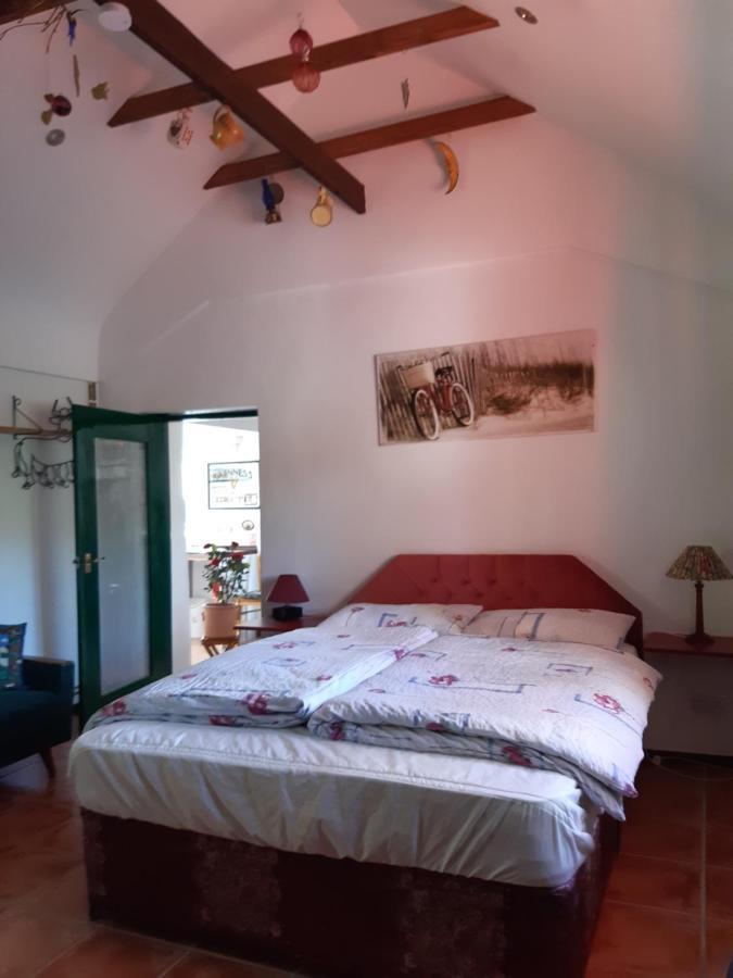 Holiday home Back2roots - Beautifully Restored Cottage, Doochary